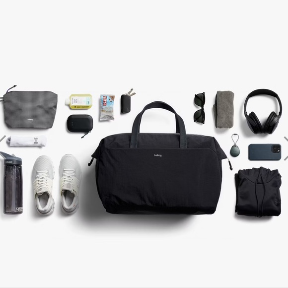 Bellroy Black Lite Duffel Bag - Picture 2 of 9
